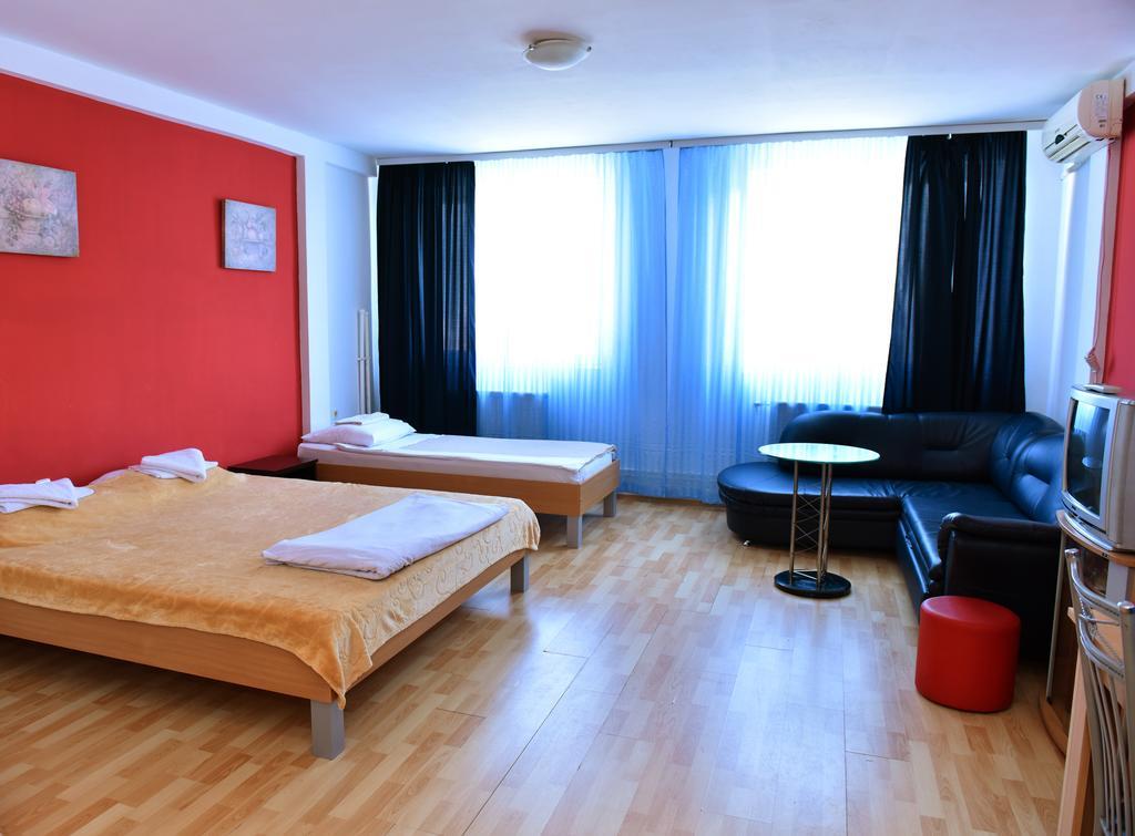 Hostel Milkaza Novi Sad Exterior photo