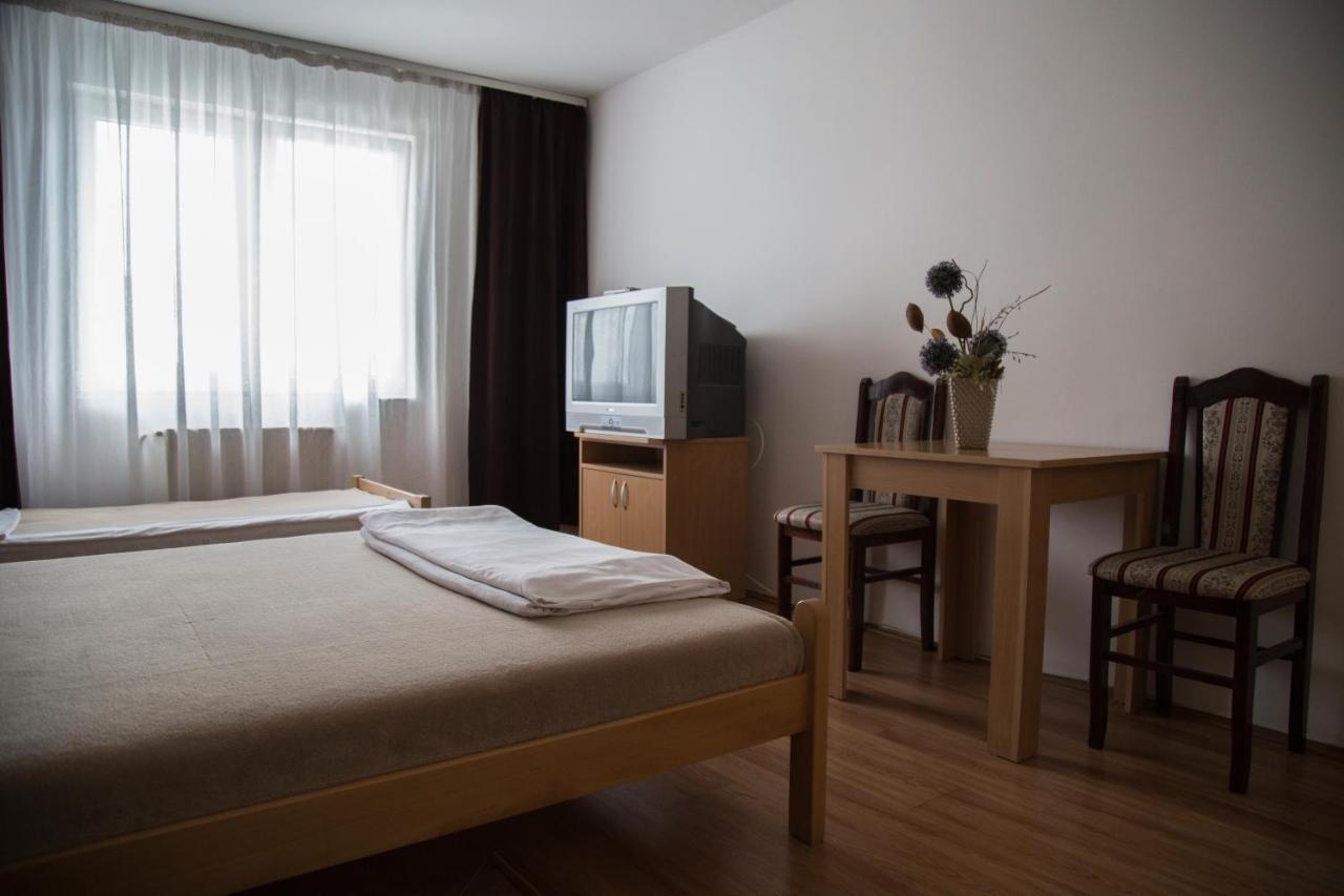 Hostel Milkaza Novi Sad Exterior photo