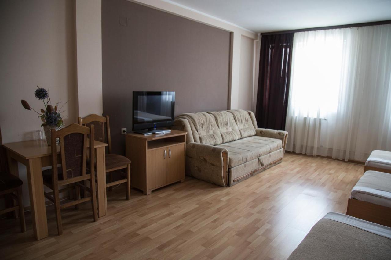 Hostel Milkaza Novi Sad Exterior photo